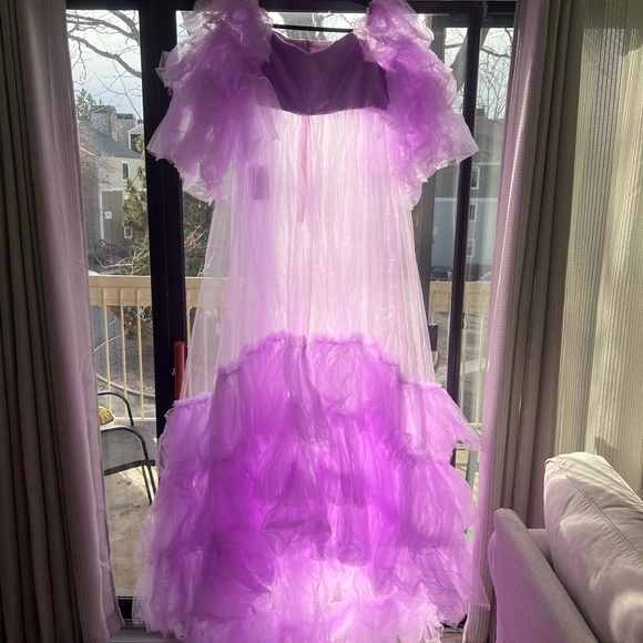 Plus size purple maternity photoshoot dress - Picture 7 of 9